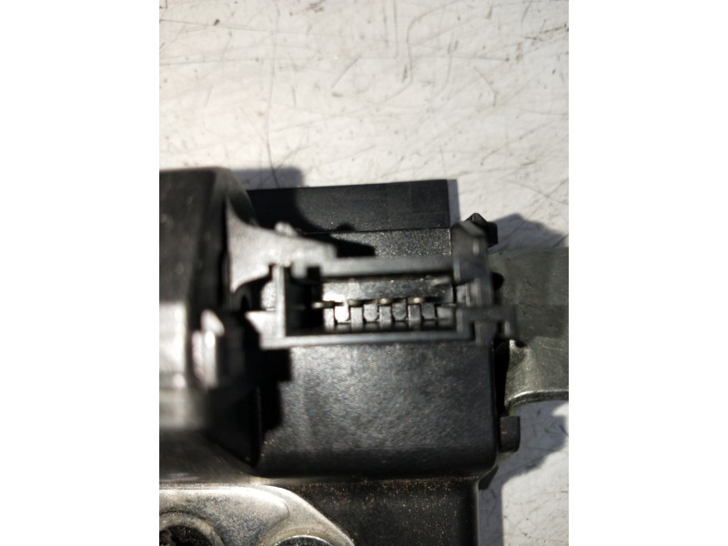 Recambio de motor cierre centralizado porton para fiat 500 312 1.0 hybrid referencia OEM IAM 2161766  