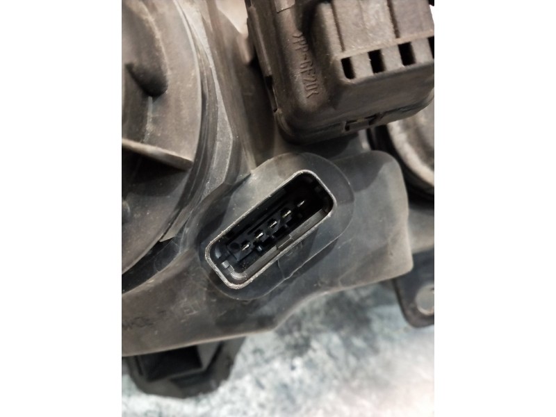 Recambio de faro izquierdo para renault megane ii berlina 5p referencia OEM IAM   