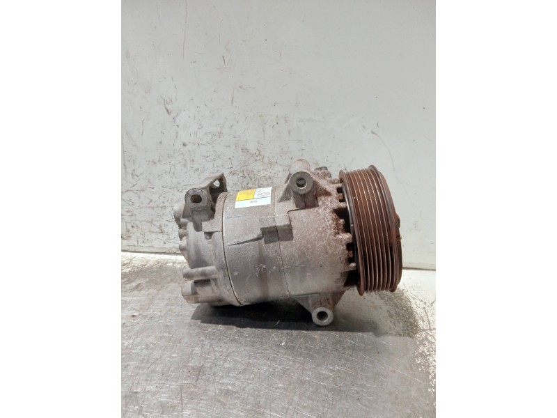 Recambio de compresor aire acondicionado para renault megane ii familiar referencia OEM IAM 8200309193  