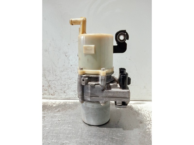 Recambio de bomba direccion para mazda 3 lim. (bl) referencia OEM IAM BBM4JJ301000237A Q3T50982 