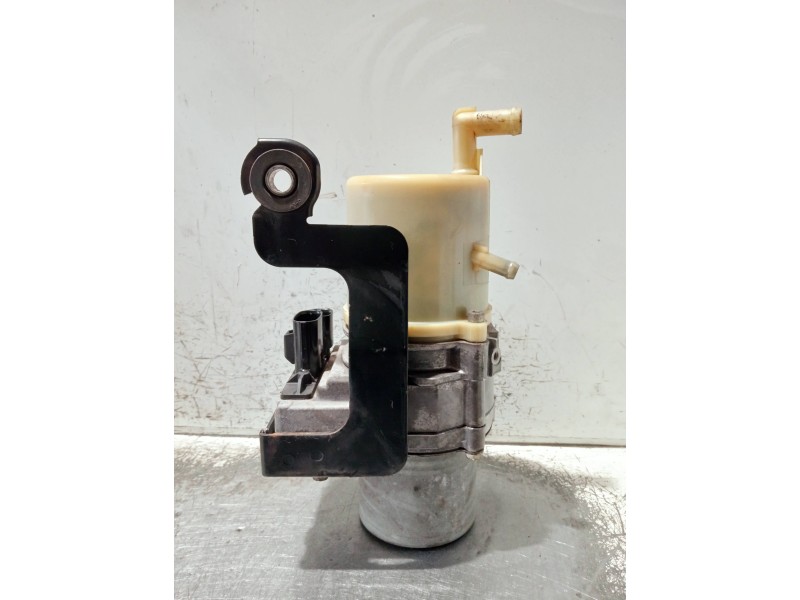 Recambio de bomba direccion para mazda 3 lim. (bl) referencia OEM IAM BBM4JJ301000237A Q3T50982 