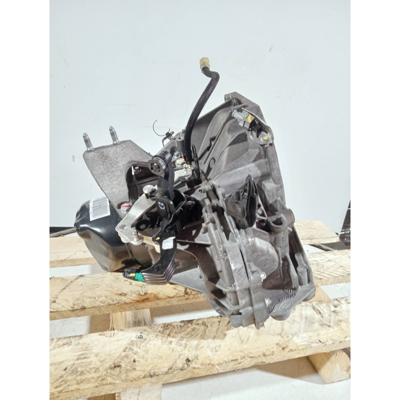 Recambio de caja cambios para dacia sandero referencia OEM IAM JH3372 5025016 5V