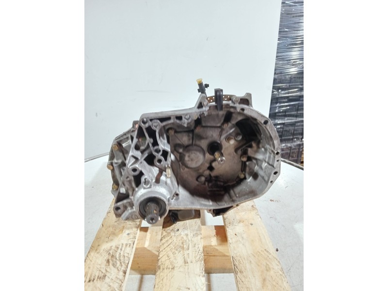 Recambio de caja cambios para renault 5 (b/c40) 1.2 referencia OEM IAM JB4003 S5015103 4V