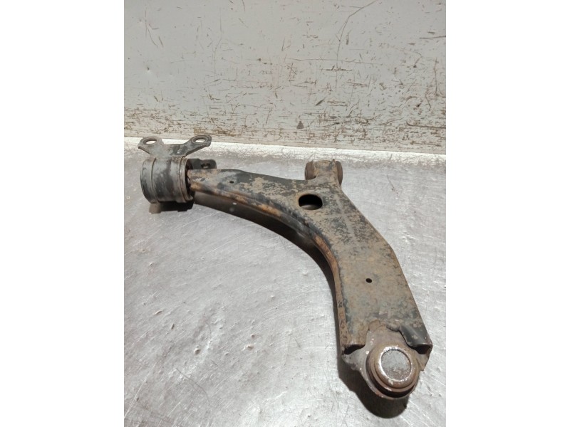 Recambio de brazo suspension inferior delantero izquierdo para mazda 3 lim. (bl) referencia OEM IAM   