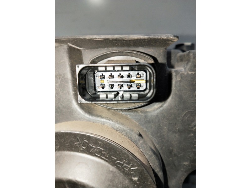 Recambio de faro izquierdo para citroen c4 cactus referencia OEM IAM 90063238 9800901380 900632380L1K