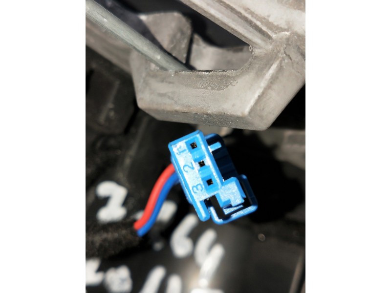 Recambio de volante para citroen c4 cactus referencia OEM IAM 6311770079 34156631D 98031272YC