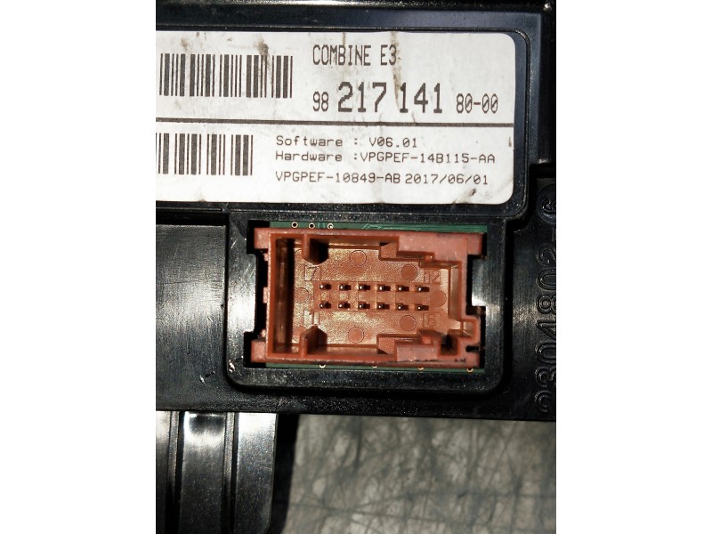 Recambio de cuadro instrumentos para citroen c4 cactus referencia OEM IAM 982171418000 NS56629098 2304802