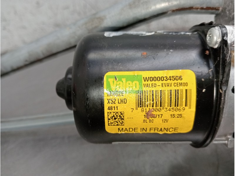 Recambio de motor limpia delantero para dacia sandero referencia OEM IAM W000034506  