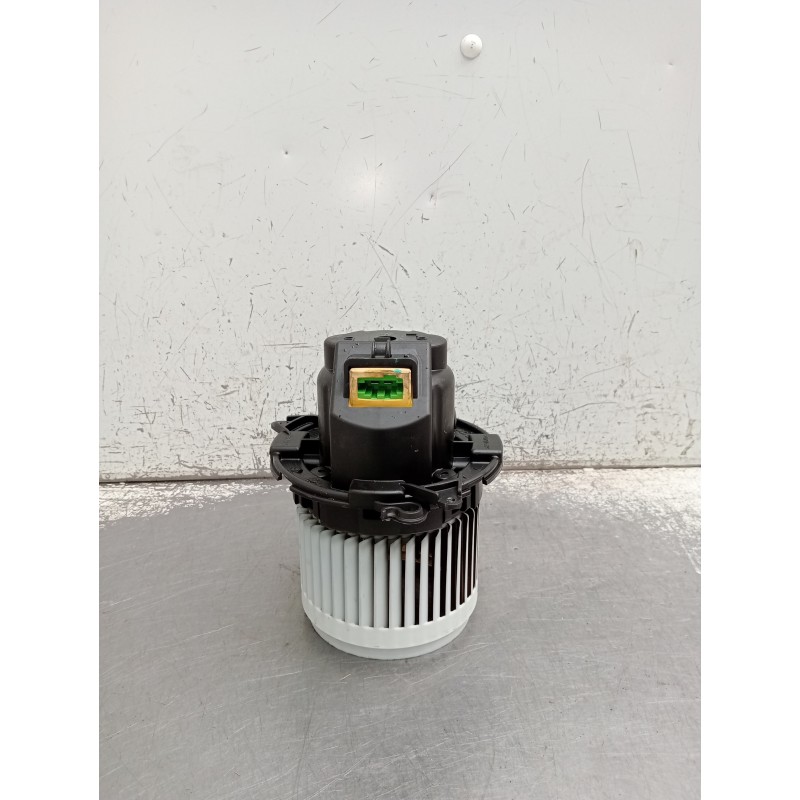 Recambio de motor calefaccion para dacia sandero referencia OEM IAM 5P3730100  