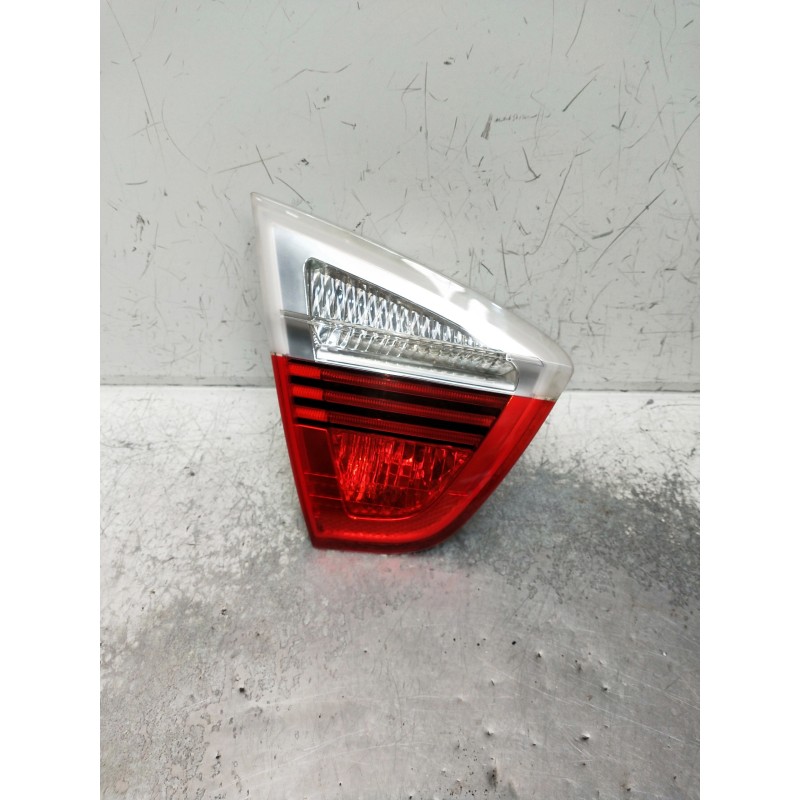 Recambio de piloto trasero izquierdo interior para bmw serie 3 berlina (e90) referencia OEM IAM 6937459  