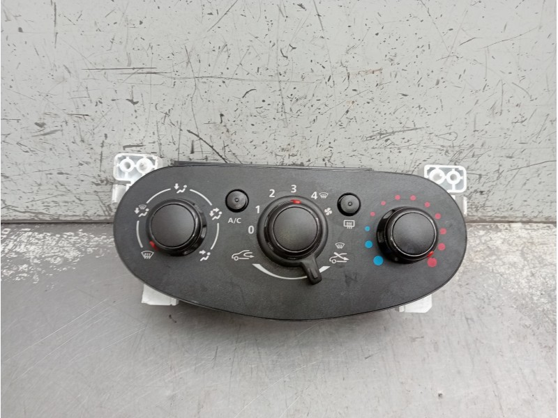 Recambio de mando calefaccion / aire acondicionado para dacia sandero referencia OEM IAM 5P3741700 5S4741000 
