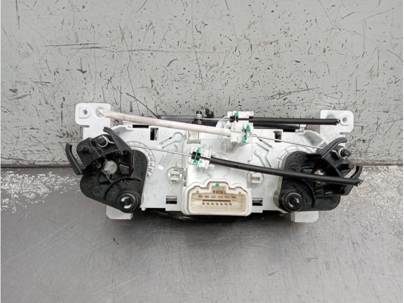 Recambio de mando calefaccion / aire acondicionado para dacia sandero referencia OEM IAM 5P3741700 5S4741000 