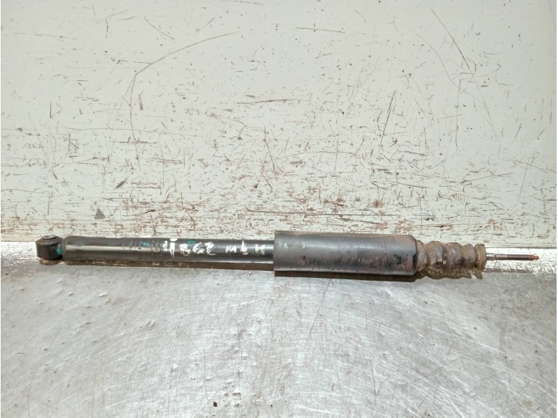 Recambio de amortiguador trasero derecho para dacia spring referencia OEM IAM 562103041R  