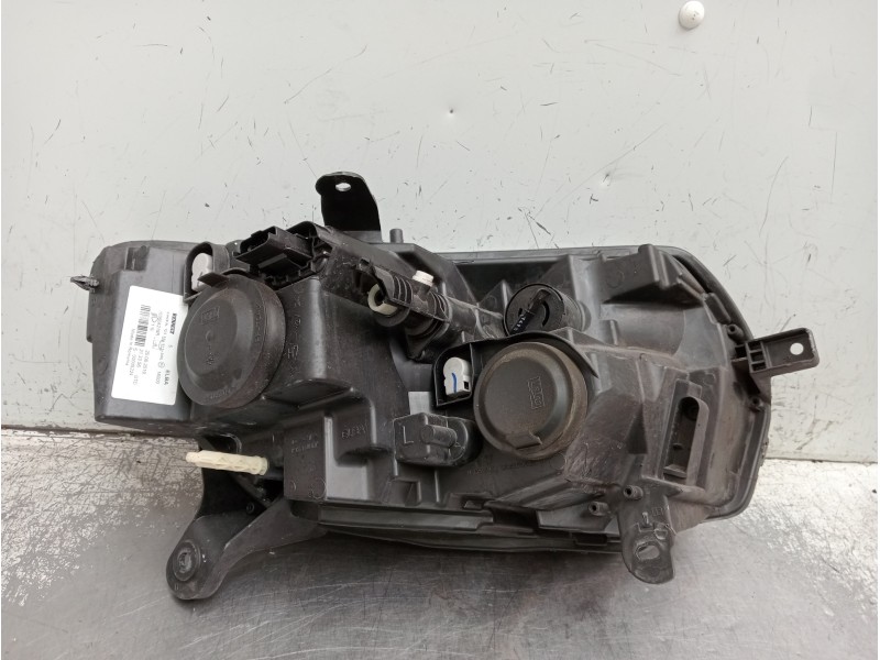 Recambio de faro izquierdo para dacia sandero referencia OEM IAM 260604218R  