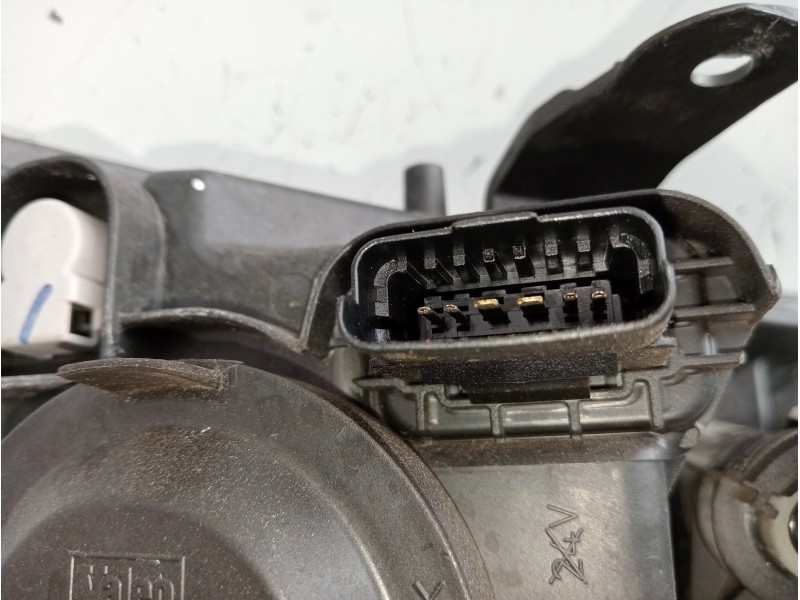 Recambio de faro izquierdo para dacia sandero referencia OEM IAM 260604218R  