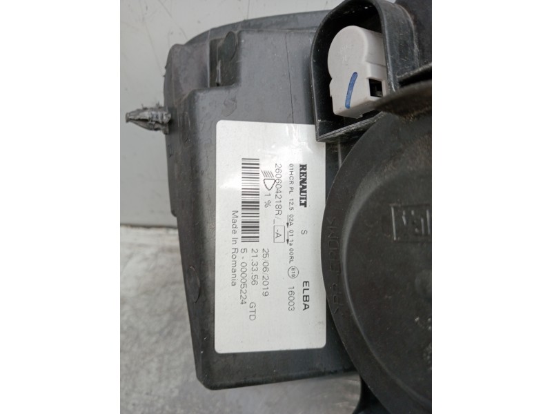 Recambio de faro izquierdo para dacia sandero referencia OEM IAM 260604218R  