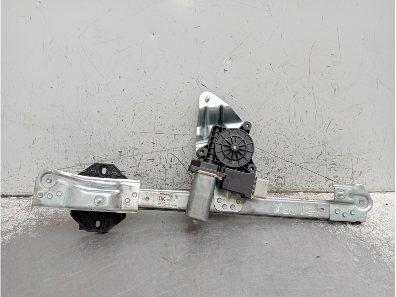 Recambio de elevalunas delantero izquierdo para dacia sandero referencia OEM IAM 807211440R  