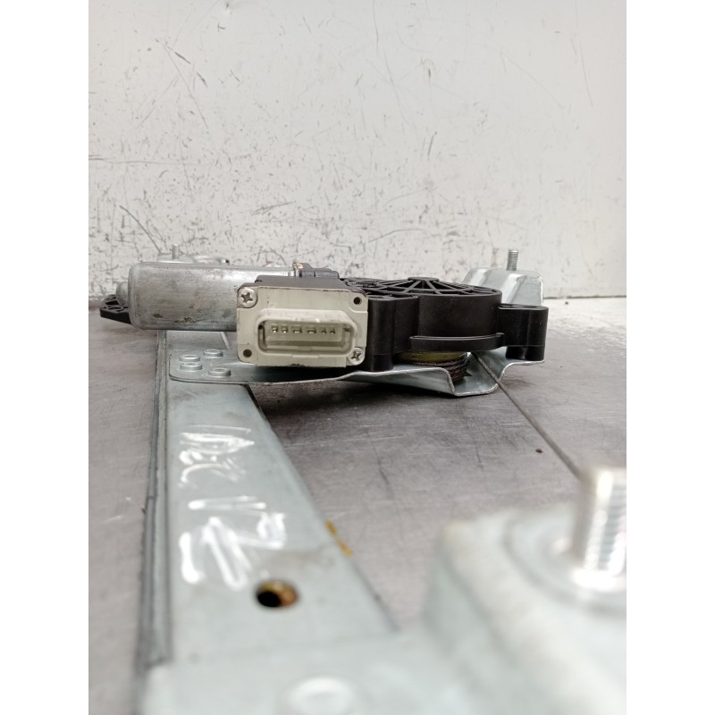 Recambio de elevalunas delantero izquierdo para dacia sandero referencia OEM IAM 807211440R  