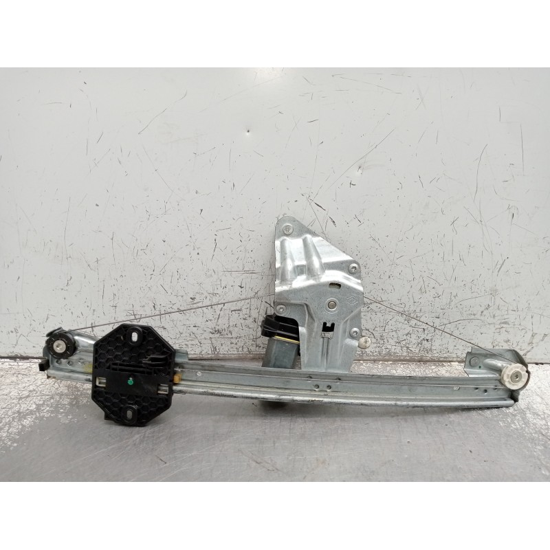 Recambio de elevalunas delantero derecho para dacia sandero referencia OEM IAM 807209299R  