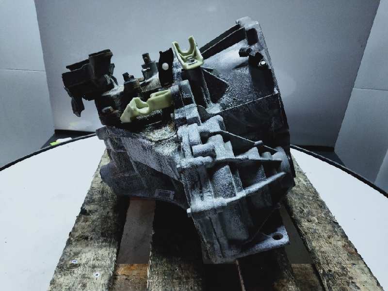 Recambio de caja cambios para renault megane iii berlina 5 p bose edition referencia OEM IAM ND4011 A032197 