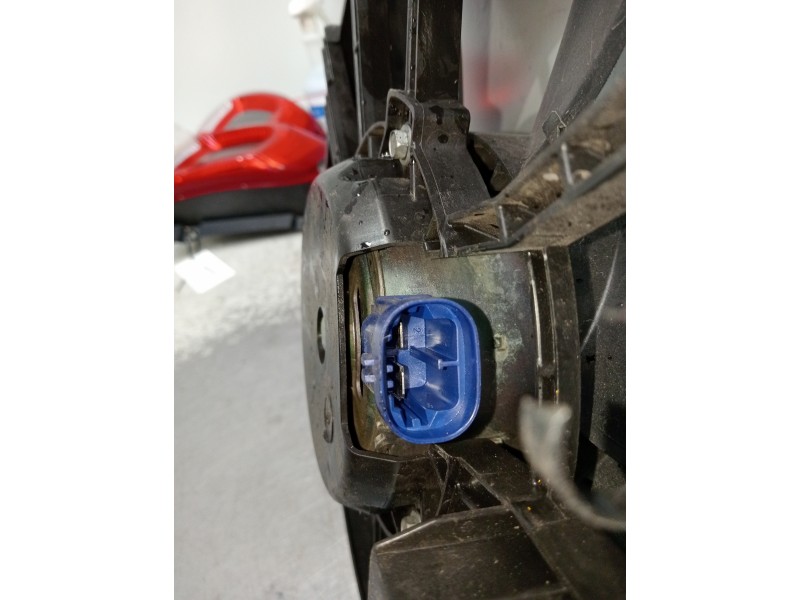 Recambio de electroventilador para dacia sandero referencia OEM IAM 8240636  