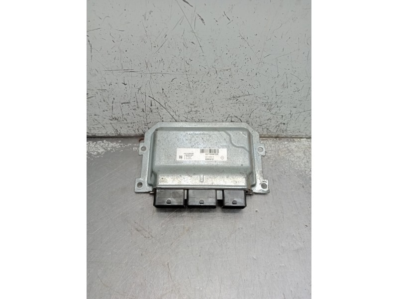 Recambio de centralita motor uce para dacia sandero referencia OEM IAM 237109612R 237108697R 