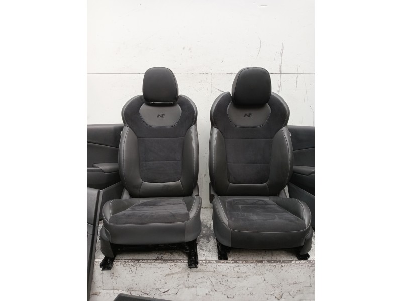 Recambio de juego asientos completo para hyundai kona n os referencia OEM IAM   ELECTRICOS