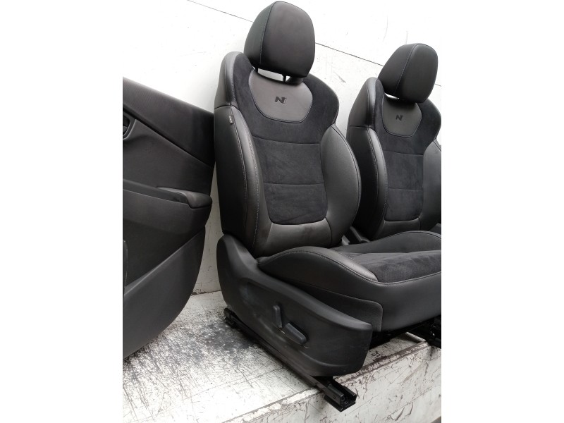 Recambio de juego asientos completo para hyundai kona n os referencia OEM IAM   ELECTRICOS