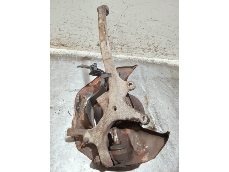 Recambio de mangueta delantera izquierda para mercedes clase e (w210) berlina diesel referencia OEM IAM A2102201  