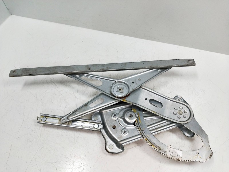 Recambio de elevalunas delantero derecho para renault megane iii berlina 5 p bose edition referencia OEM IAM 807301396R 80720315