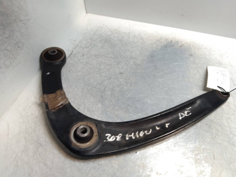Recambio de brazo suspension inferior delantero derecho para peugeot 308 confort referencia OEM IAM   