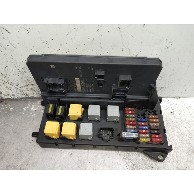 Recambio de caja reles / fusibles para mercedes sprinterii caja cerrada (desde 01.06) referencia OEM IAM A9069003502 A9069014500