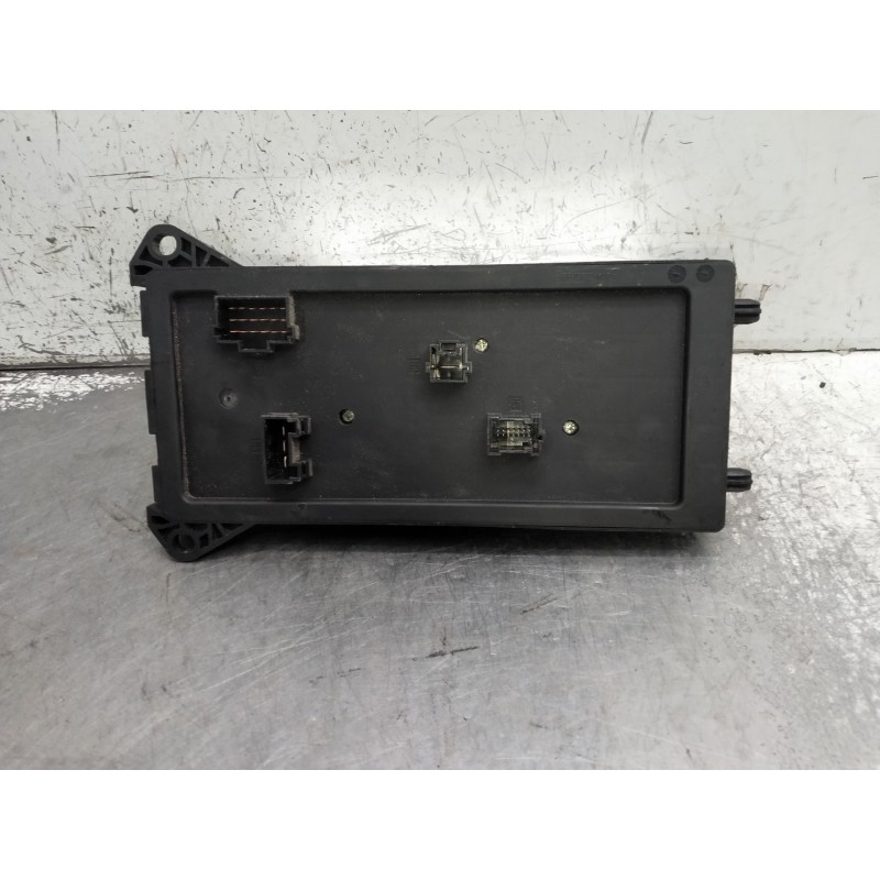Recambio de caja reles / fusibles para mercedes sprinterii caja cerrada (desde 01.06) referencia OEM IAM A9069003502 A9069014500