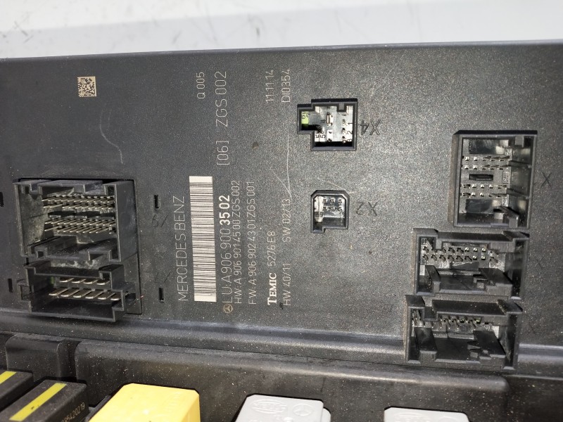 Recambio de caja reles / fusibles para mercedes sprinterii caja cerrada (desde 01.06) referencia OEM IAM A9069003502 A9069014500