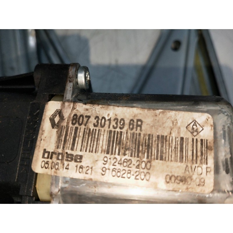 Recambio de elevalunas delantero derecho para renault megane iii berlina 5 p bose edition referencia OEM IAM 807301396R 80720315