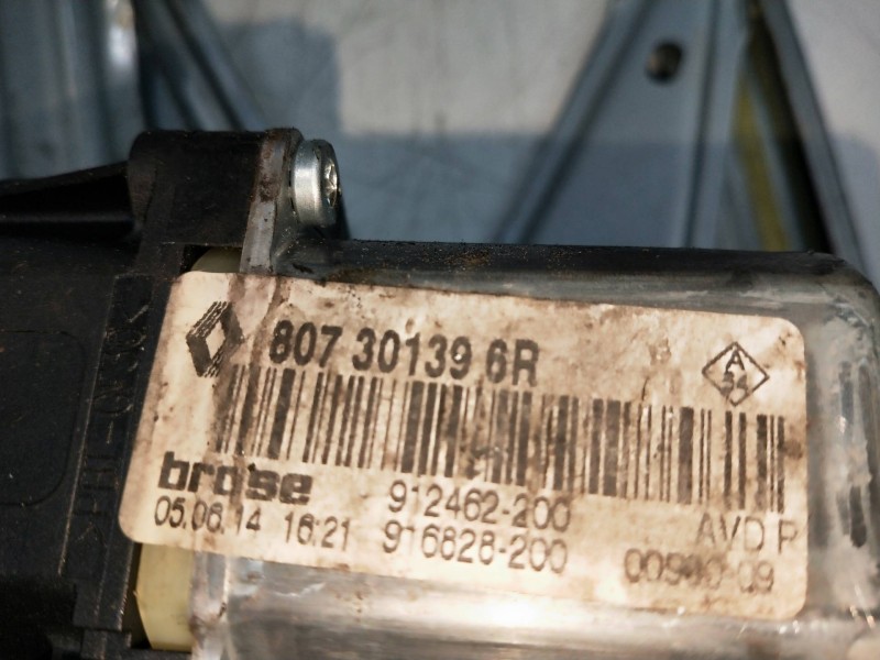 Recambio de elevalunas delantero derecho para renault megane iii berlina 5 p bose edition referencia OEM IAM 807301396R 80720315