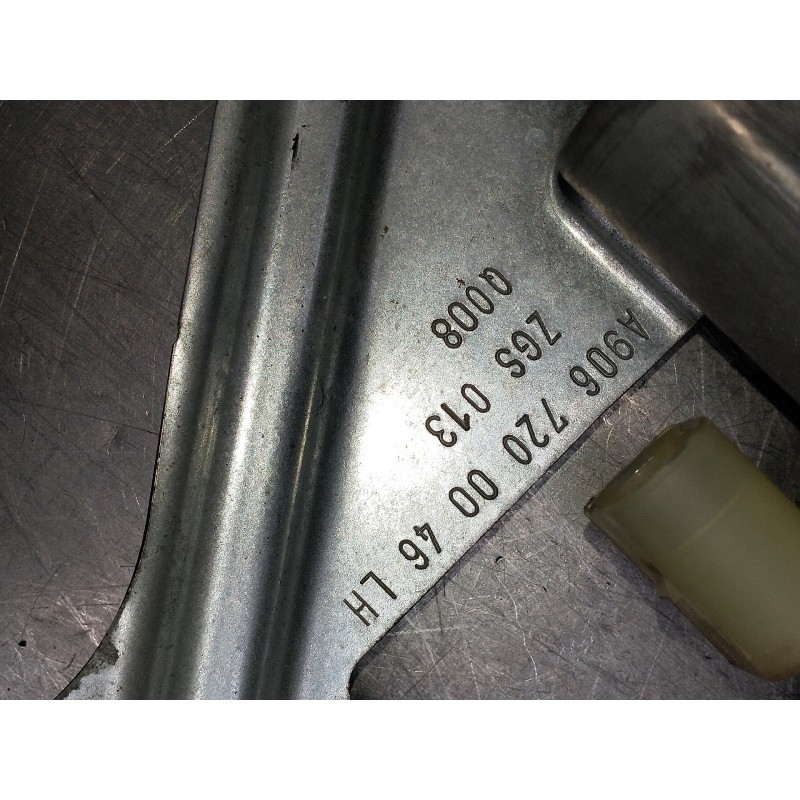 Recambio de elevalunas delantero izquierdo para mercedes sprinterii caja cerrada (desde 01.06) referencia OEM IAM A9067200046LH 