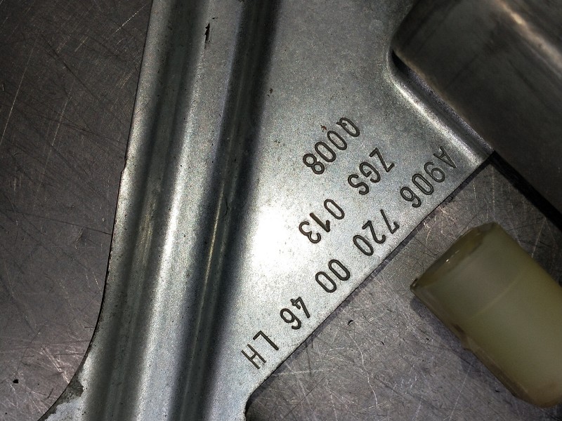 Recambio de elevalunas delantero izquierdo para mercedes sprinterii caja cerrada (desde 01.06) referencia OEM IAM A9067200046LH 