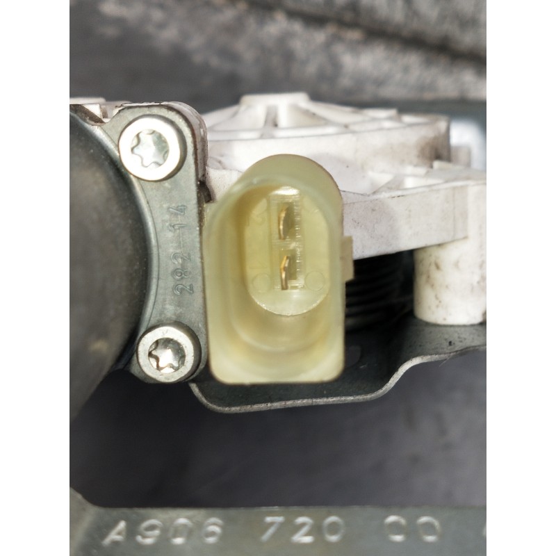 Recambio de elevalunas delantero izquierdo para mercedes sprinterii caja cerrada (desde 01.06) referencia OEM IAM A9067200046LH 