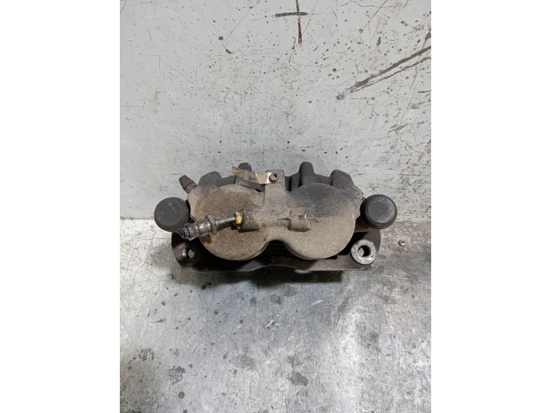 Recambio de pinza freno delantera izquierda para nissan cabstar 09.06 referencia OEM IAM   