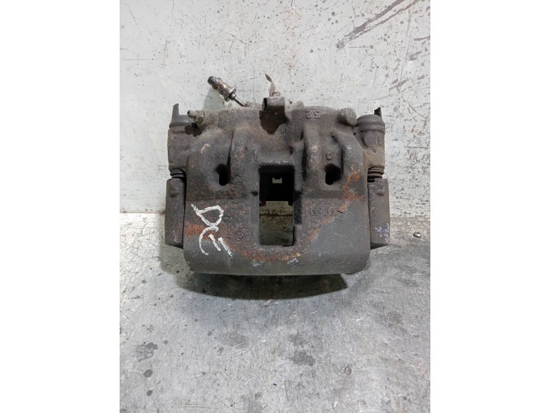 Recambio de pinza freno delantera derecha para nissan cabstar 09.06 referencia OEM IAM   