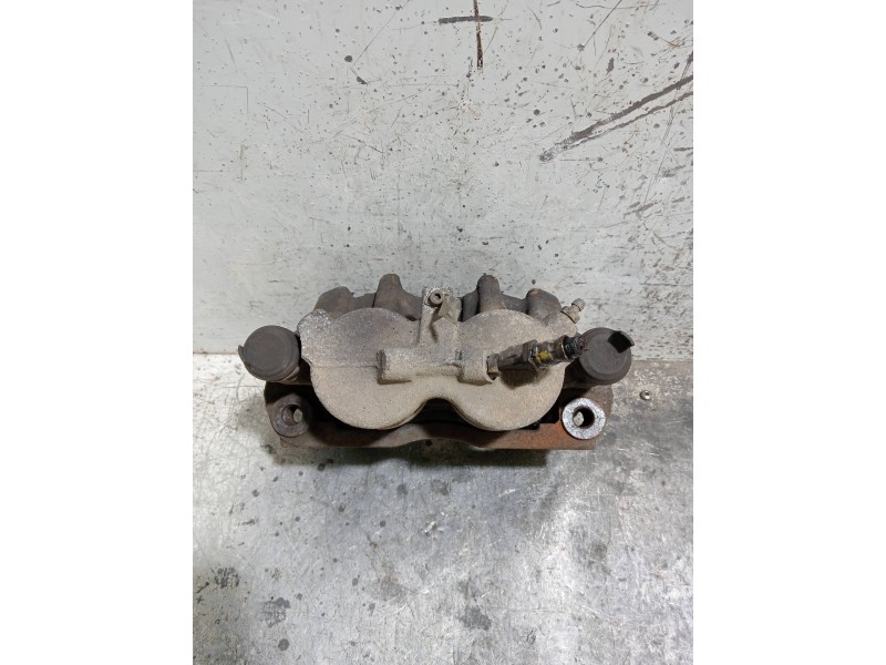 Recambio de pinza freno delantera derecha para nissan cabstar 09.06 referencia OEM IAM   
