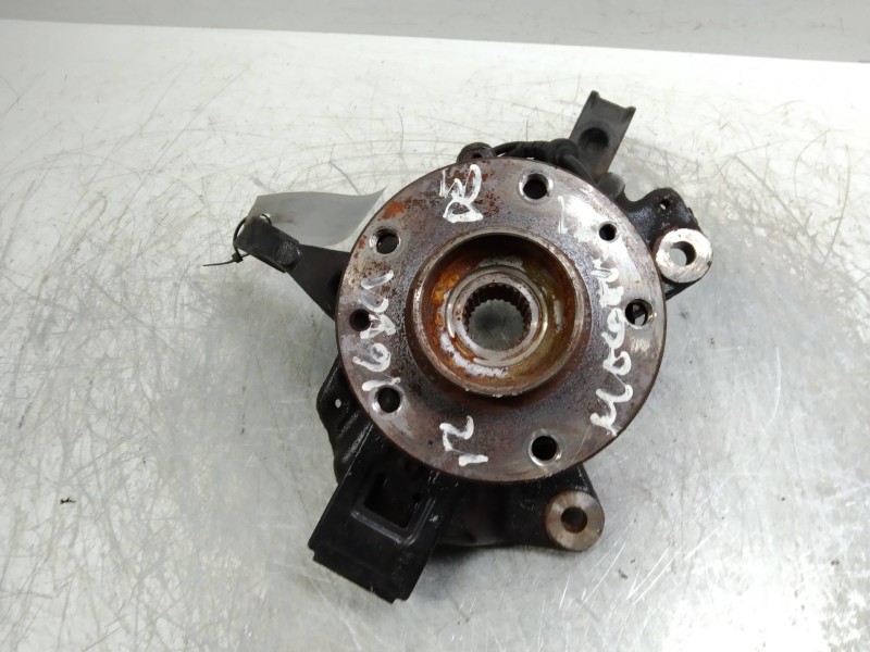 Recambio de mangueta delantera derecha para renault megane iii berlina 5 p bose edition referencia OEM IAM   