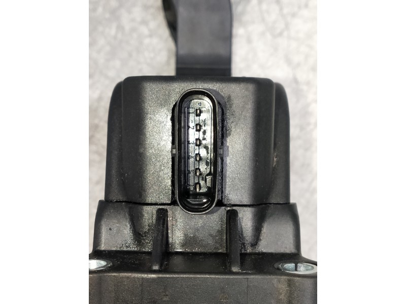 Recambio de potenciometro pedal para mercedes sprinterii caja cerrada (desde 01.06) referencia OEM IAM 0280755023 A9063000404 A0
