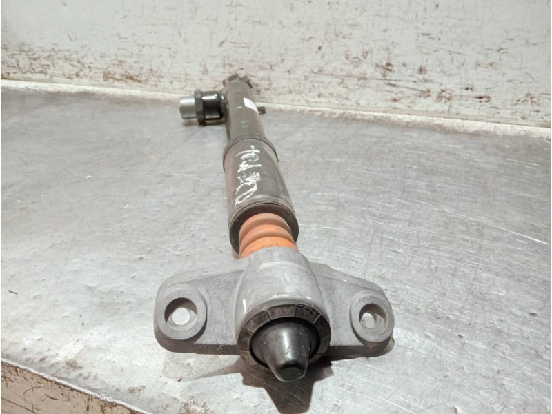 Recambio de amortiguador trasero derecho para hyundai kona n os referencia OEM IAM 55301-I3000  