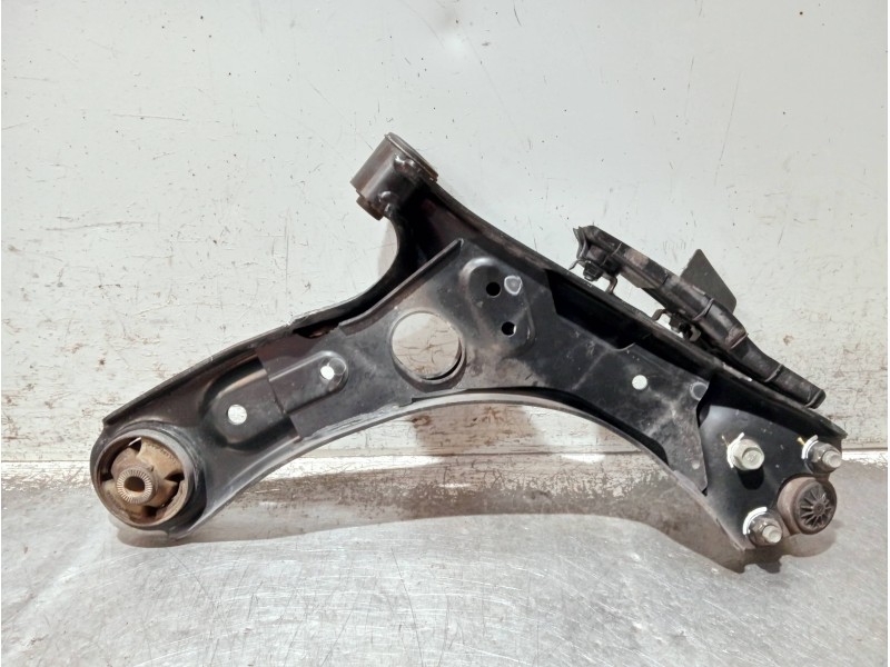 Recambio de brazo suspension inferior delantero izquierdo para hyundai kona n os referencia OEM IAM 54500I3000  