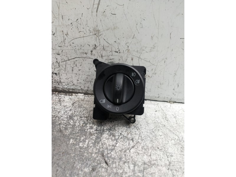 Recambio de mando luces para mercedes sprinterii caja cerrada (desde 01.06) referencia OEM IAM A9065450304 Q08ZGS003 2078473