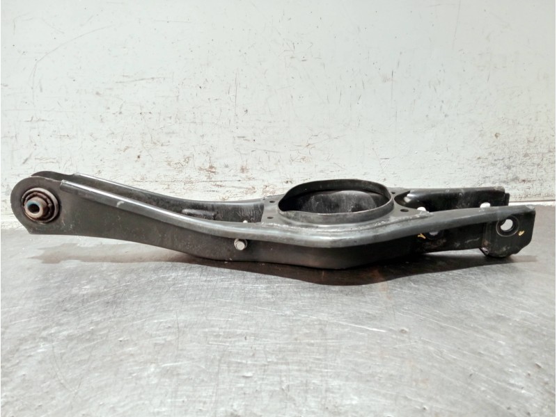 Recambio de brazo suspension inferior trasero derecho para hyundai kona n os referencia OEM IAM 55220I3000  