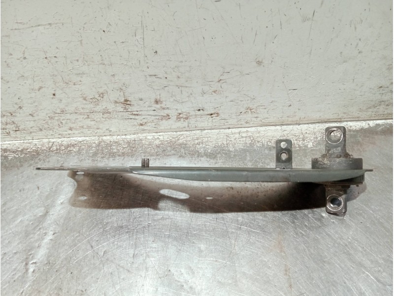 Recambio de brazo suspension inferior trasero izquierdo para hyundai kona n os referencia OEM IAM 55270I3000  