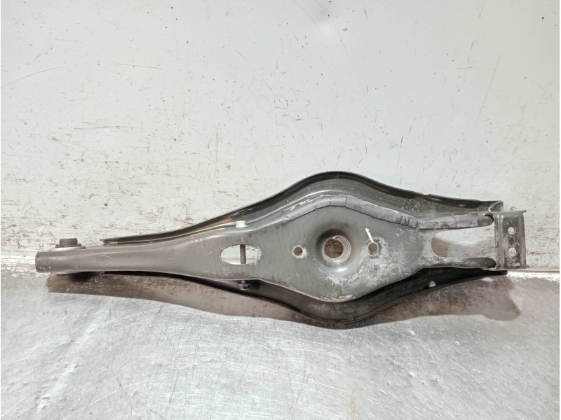 Recambio de brazo suspension inferior trasero izquierdo para hyundai kona n os referencia OEM IAM 55210I3000  